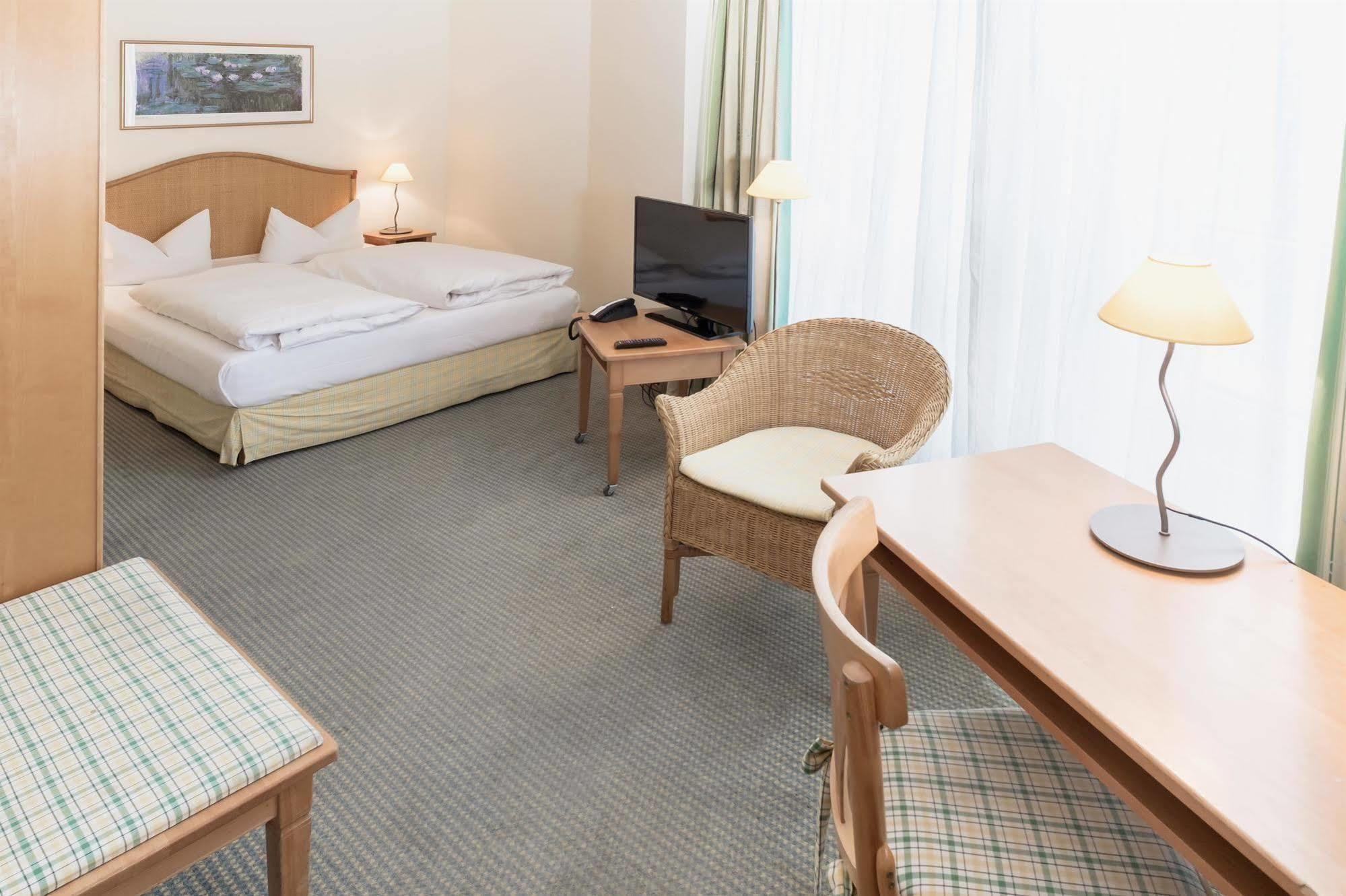 Hotel Leipzig City Nord By Campanile Bagian luar foto